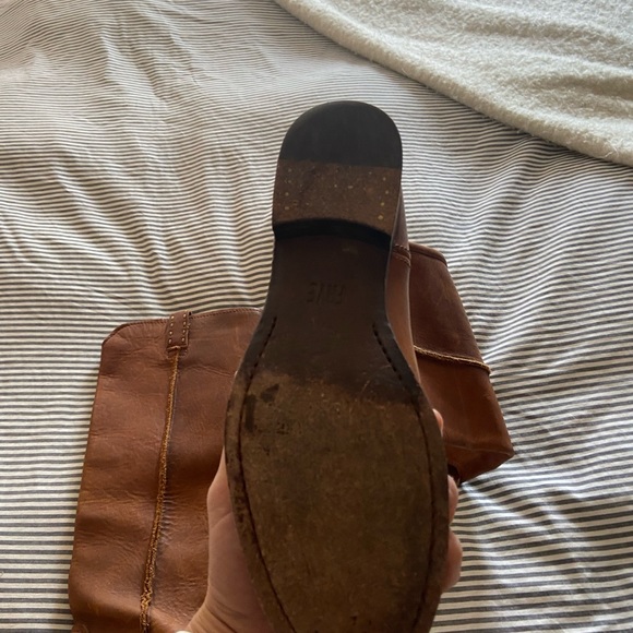 Frye riding boots size 8.5. Good use condition. Brown leather. - Picture 6 of 8